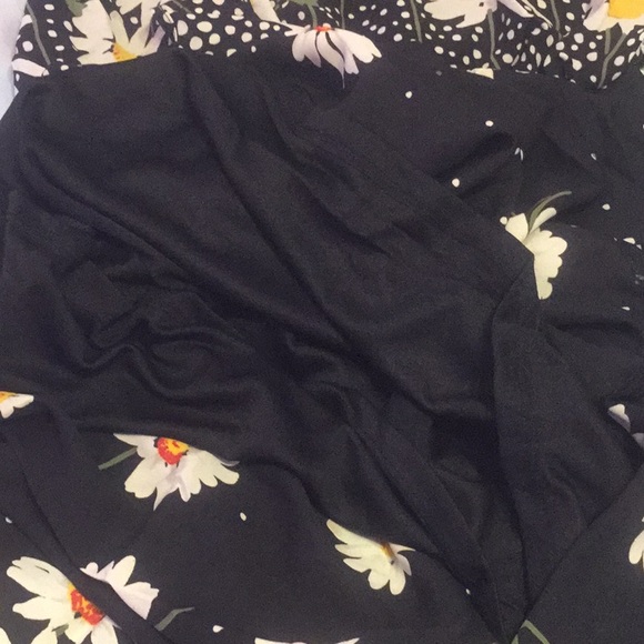 ❌DONATED❌Black Daisy Floral Print Spaghetti Strap Lined Maxi Dress - Picture 9 of 11